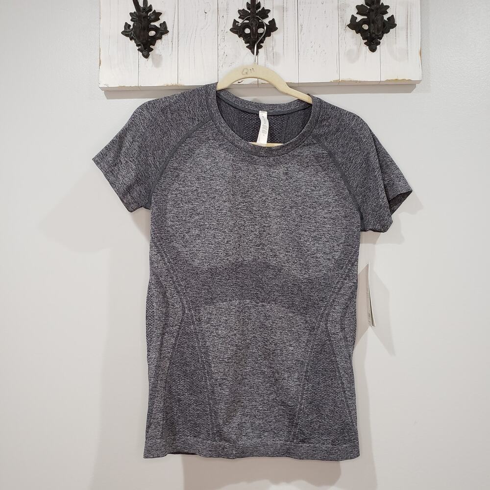 Athleta Momentum Heather Tee NWT Gray Short Sleeve Athletic Top Medium